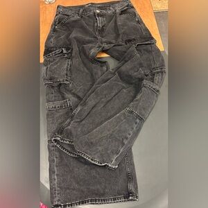 Old Navy Mid Rise Baggy Wide Leg Cargo Jean